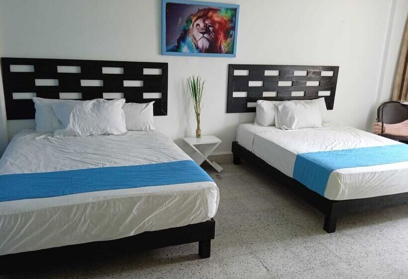 هتل Chinelos Express