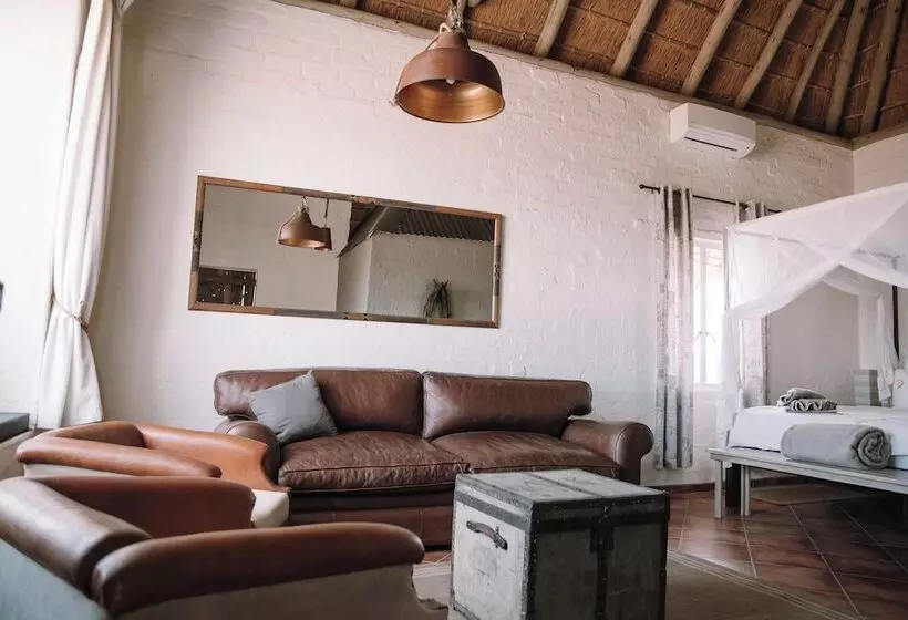 هتل Desert Homestead Lodge L Ondili