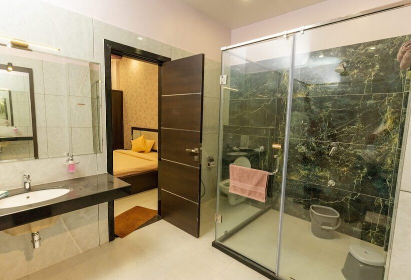 Hotel Dharti Dhora Ri   A Sand Dune Resort