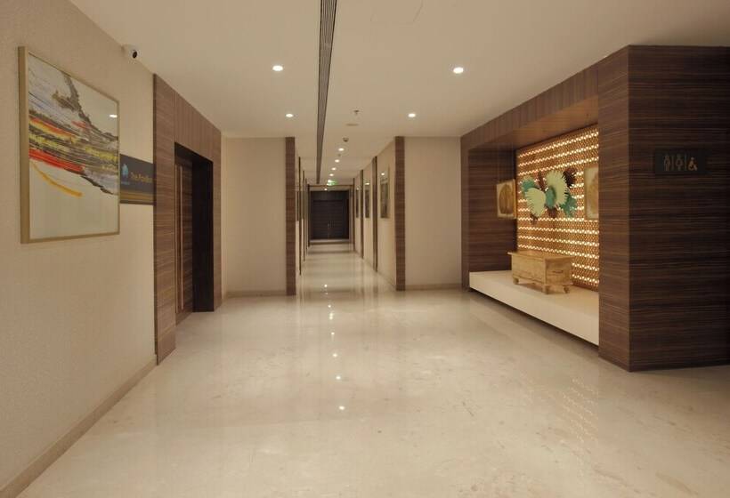 בית מלון כפרי Distrikt 9