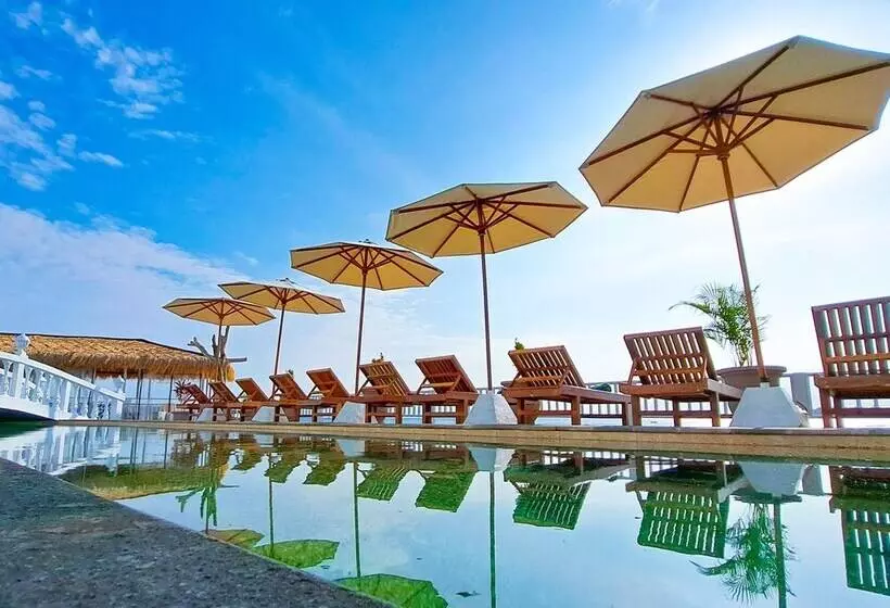 ホテル Gili Beachfront Suites