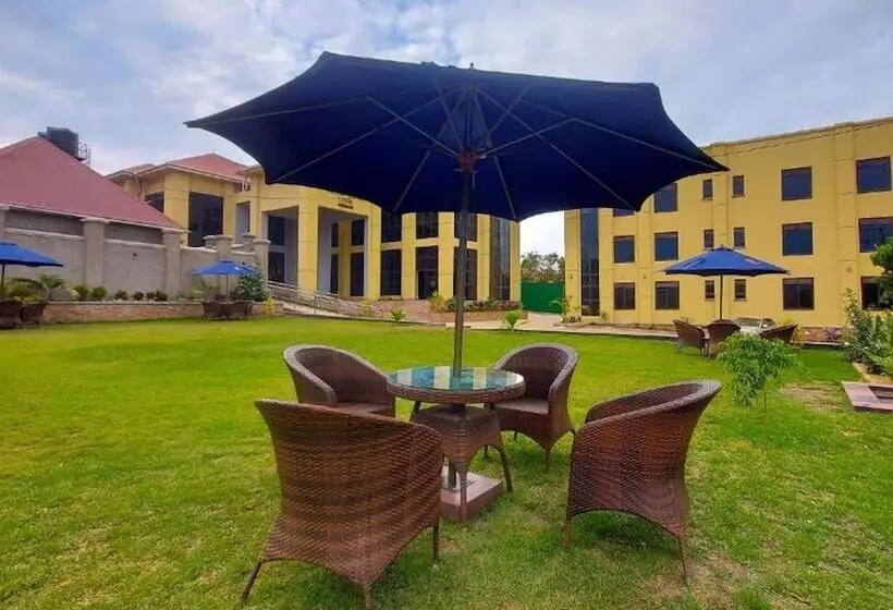 هتل Golden Castle