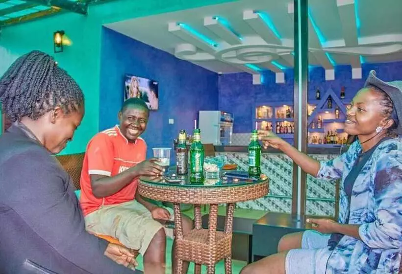 هتل Golden Castle