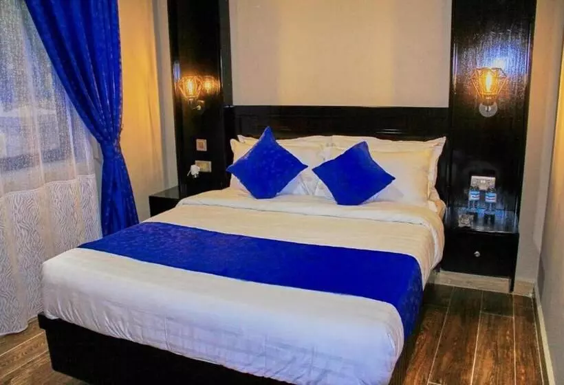 هتل Golden Castle