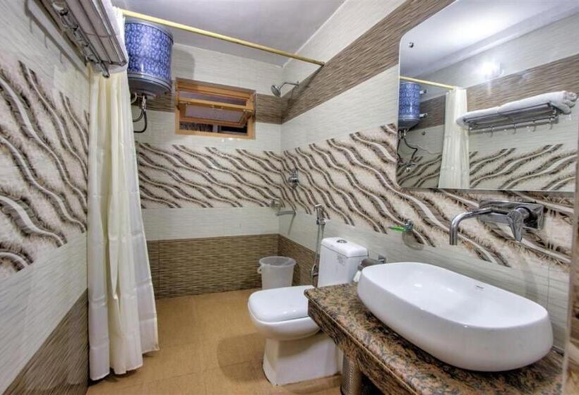 בית מלון כפרי Samiru Manali