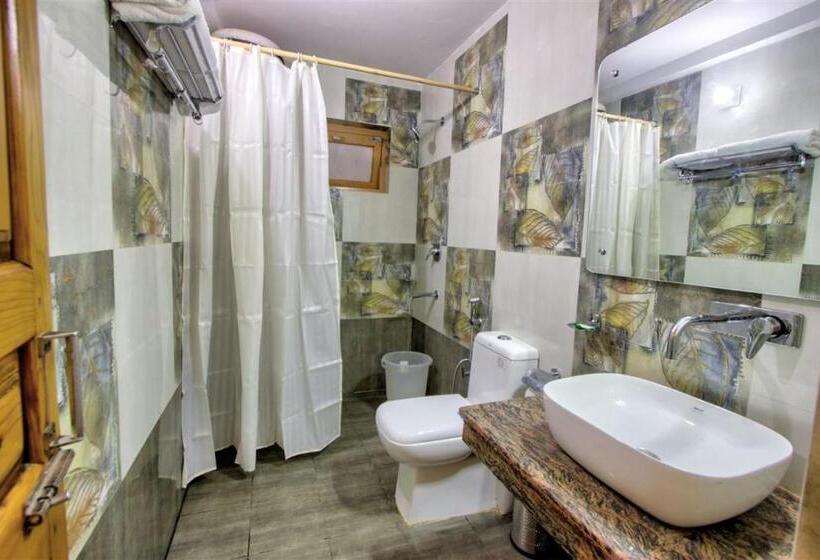 בית מלון כפרי Samiru Manali