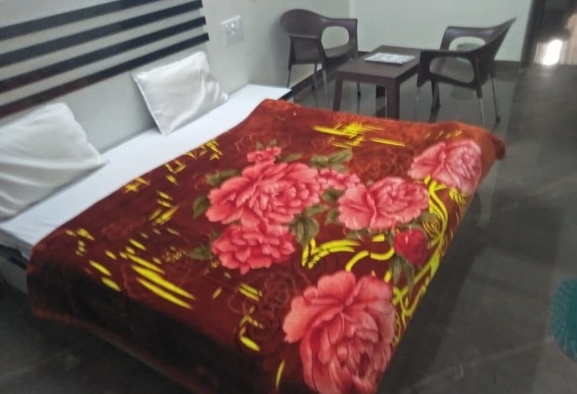 Hotel Goroomgo Shiva Palace Haridwar