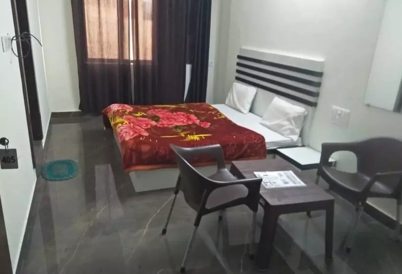 Hotelli Goroomgo Shiva Palace Haridwar