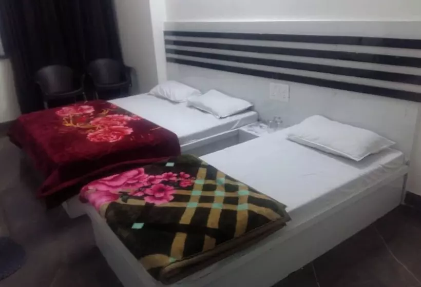 Hotelli Goroomgo Shiva Palace Haridwar