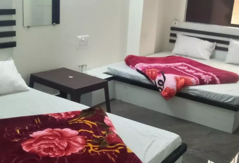 Hotelli Goroomgo Shiva Palace Haridwar