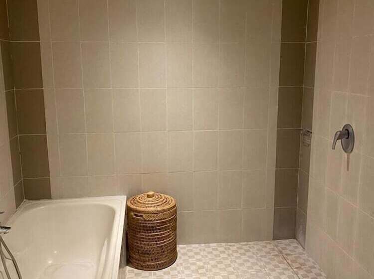 酒店 Lokasari Retreat