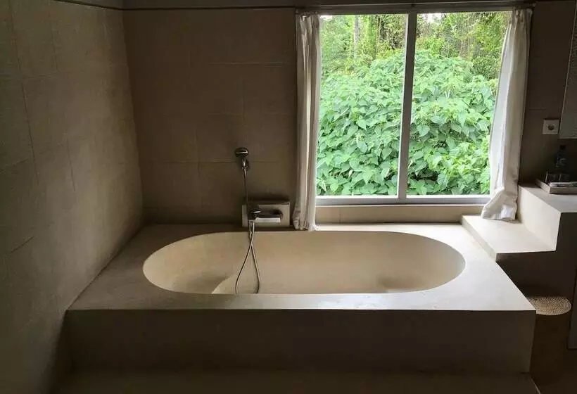 ホテル Lokasari Retreat