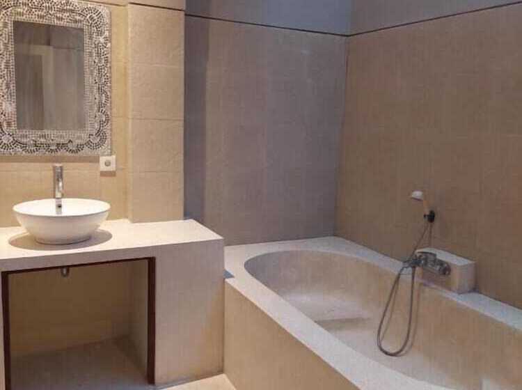 酒店 Lokasari Retreat