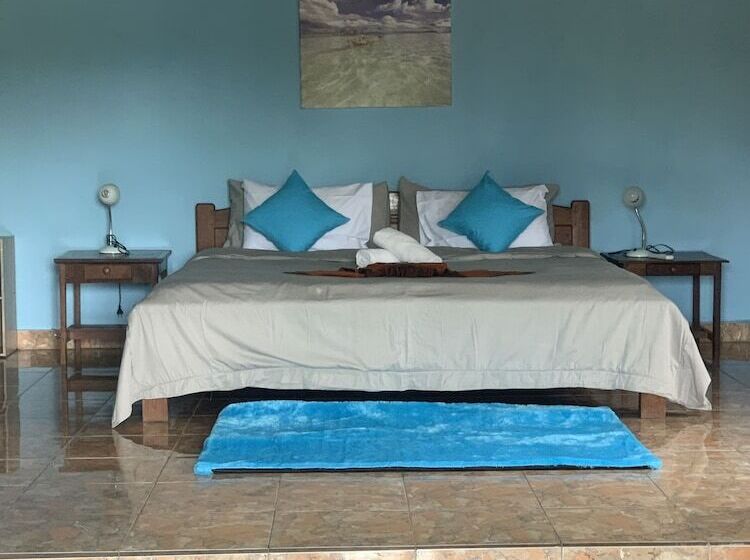 ホテル Lovina Vibes