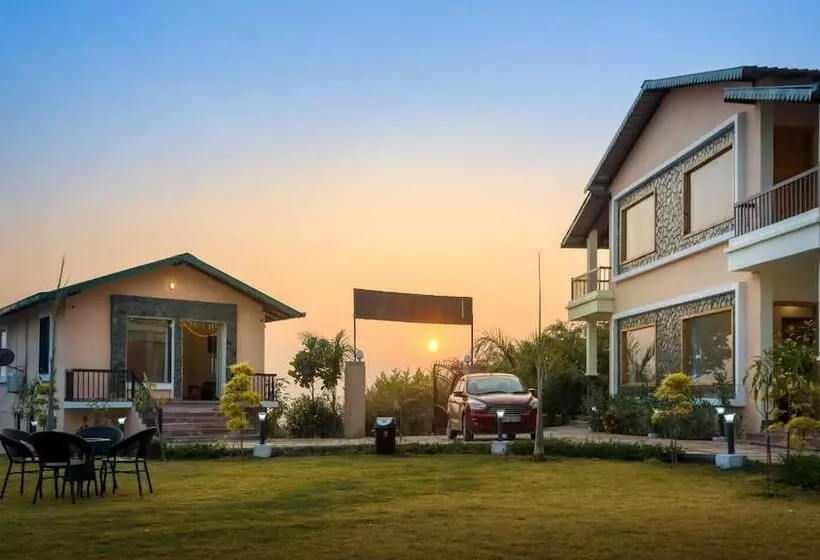 Hotelli Maulik Retreat