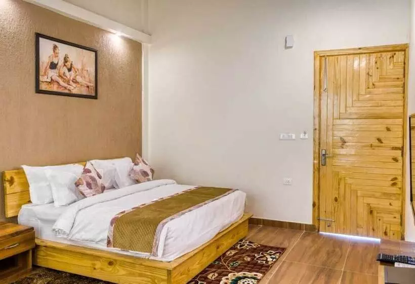 Hotelli Maulik Retreat