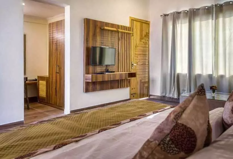 Hotelli Maulik Retreat