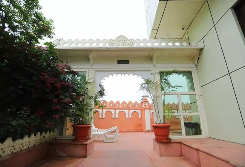 Hôtel Raha