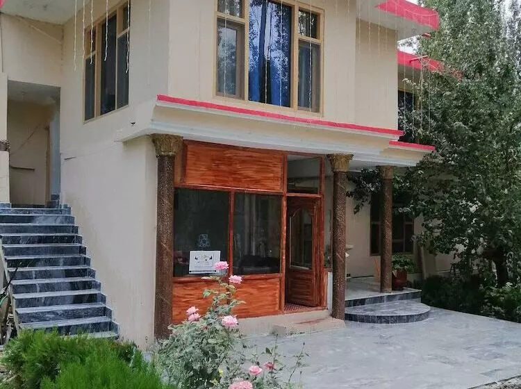 هتل Serere Guest House Skardu