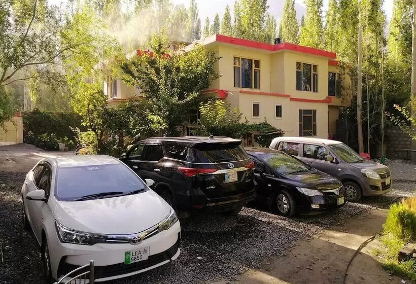 هتل Serere Guest House Skardu