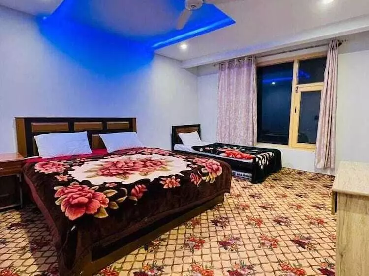 هتل Serere Guest House Skardu