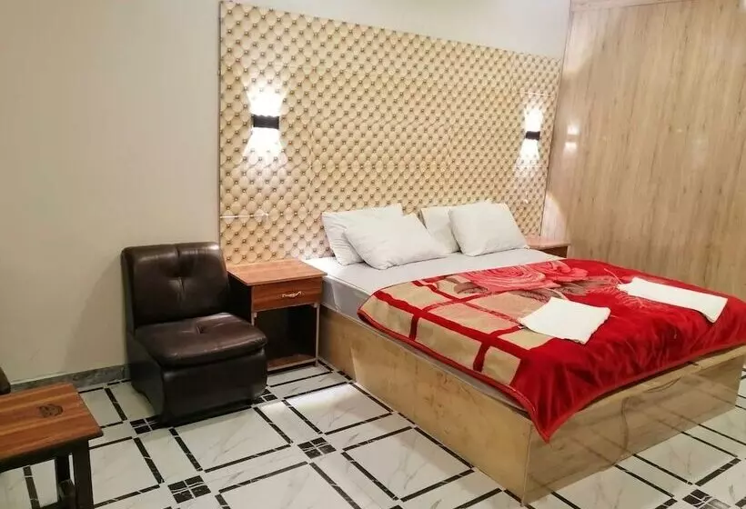 هتل Serere Guest House Skardu