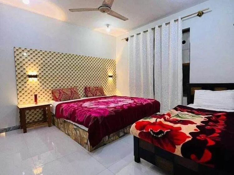 هتل Serere Guest House Skardu