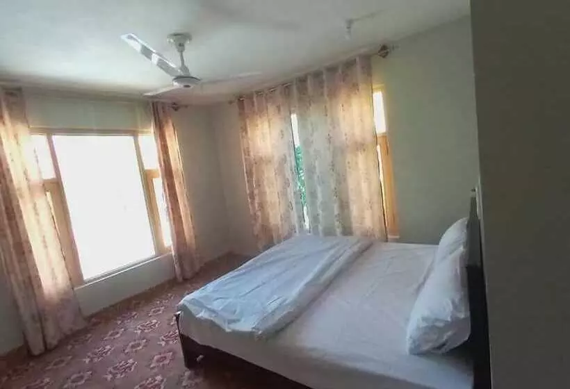 هتل Serere Guest House Skardu