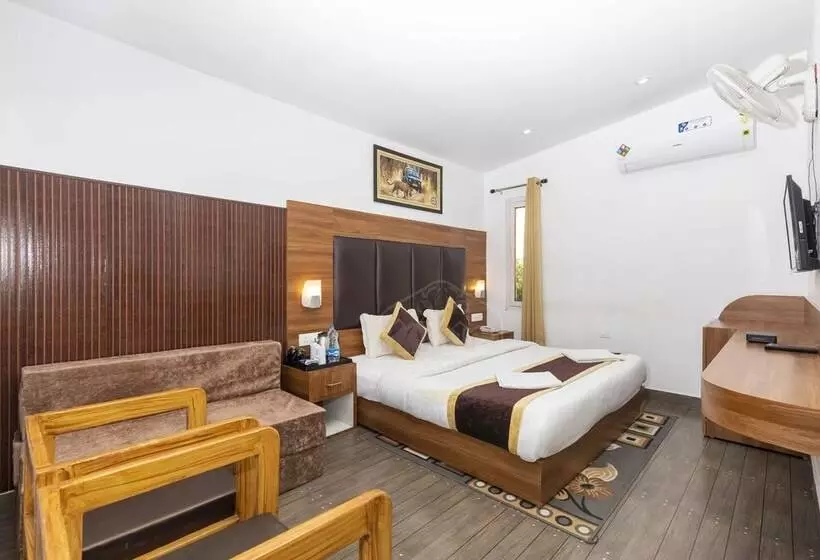 هتل Seven Corbett Resort