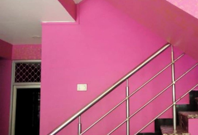 בית מלון כפרי Sree Kumaran Deluxe