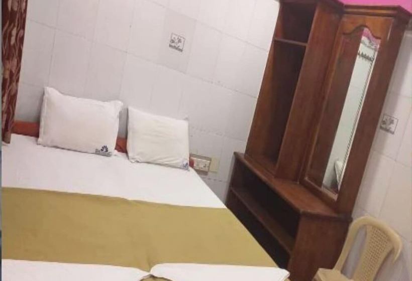 בית מלון כפרי Sree Kumaran Deluxe