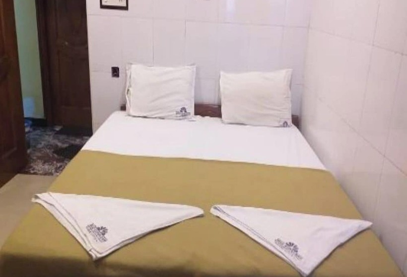 בית מלון כפרי Sree Kumaran Deluxe