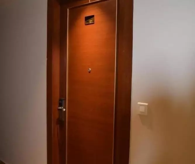 هتل The Forest Hill