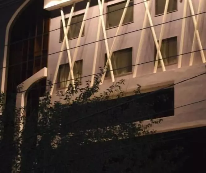 هتل The Forest Hill