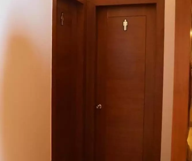 هتل The Forest Hill