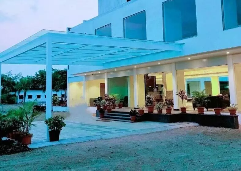 Hotelli Zest Club