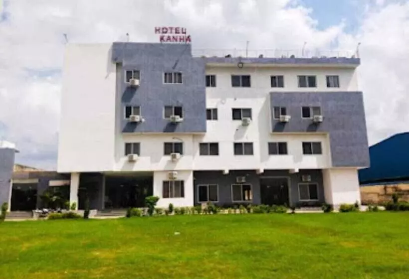 Kanha Hotel & Resort