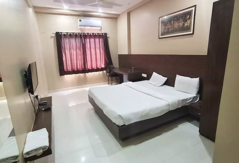 Kanha Hotel & Resort
