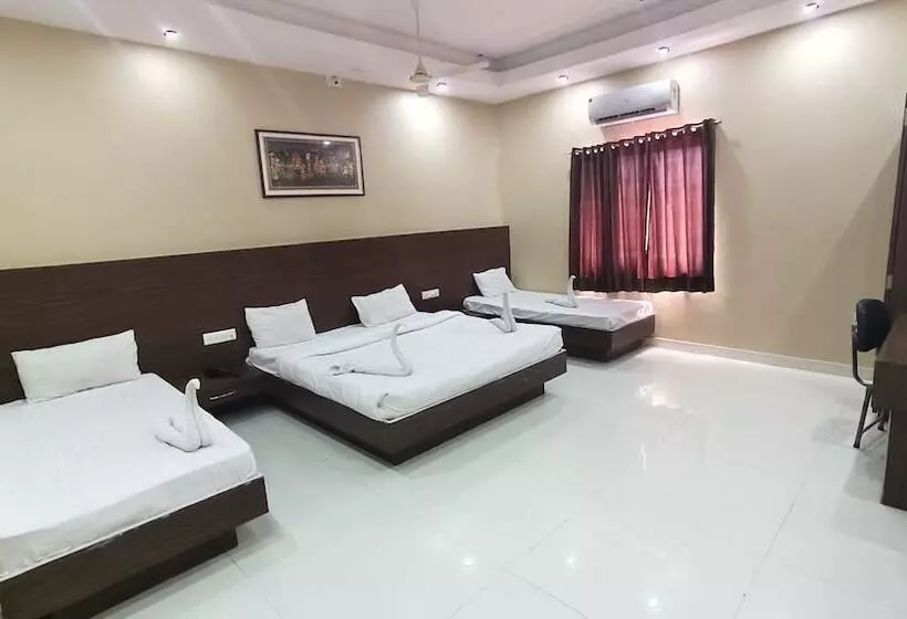 Kanha Hotel & Resort