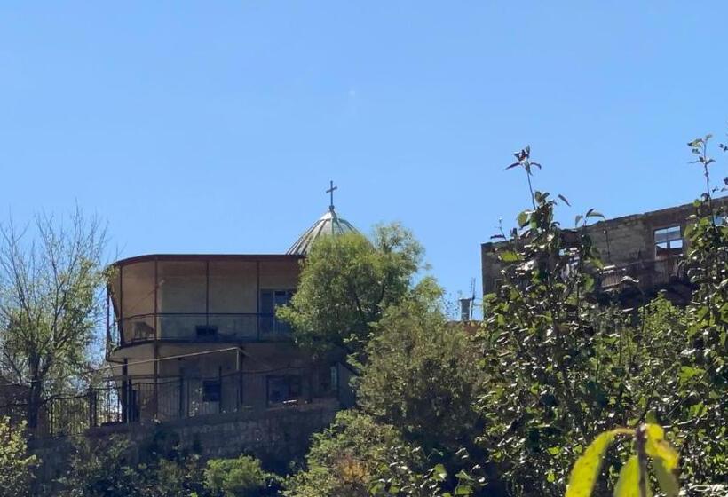 تختخواب و صبحانه Belas House With Terrace