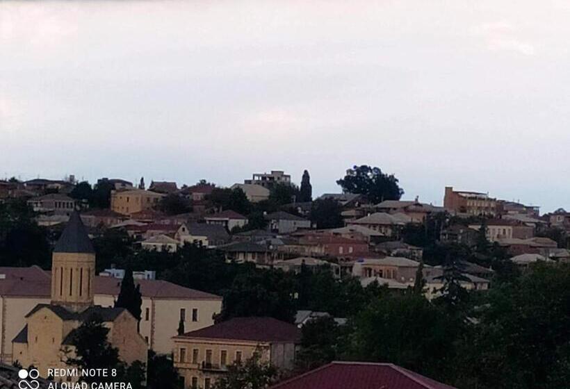 تختخواب و صبحانه Belas House With Terrace