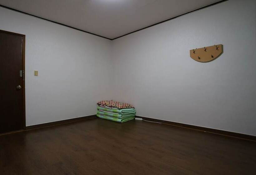 Gangneung Gyeongpodae Donghae Motel