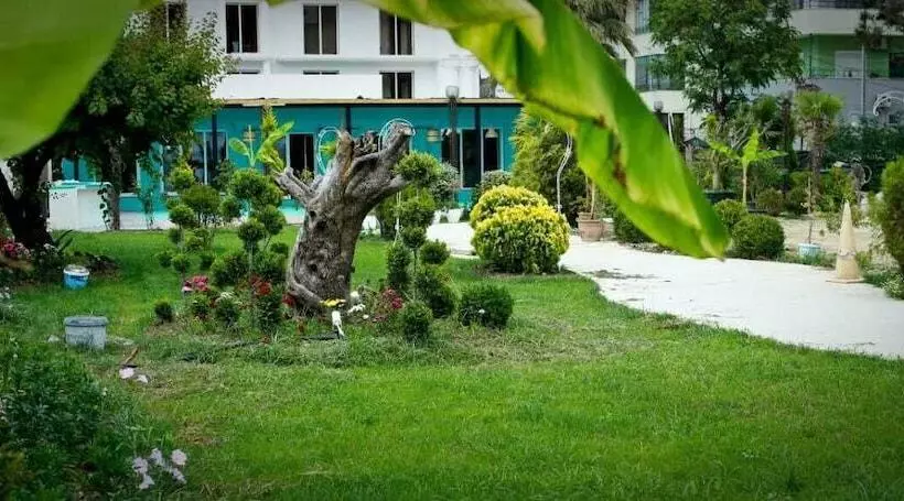 Hotelli Garden Palace