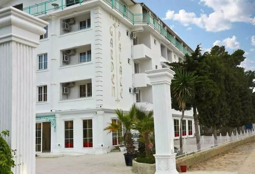 Hotelli Garden Palace