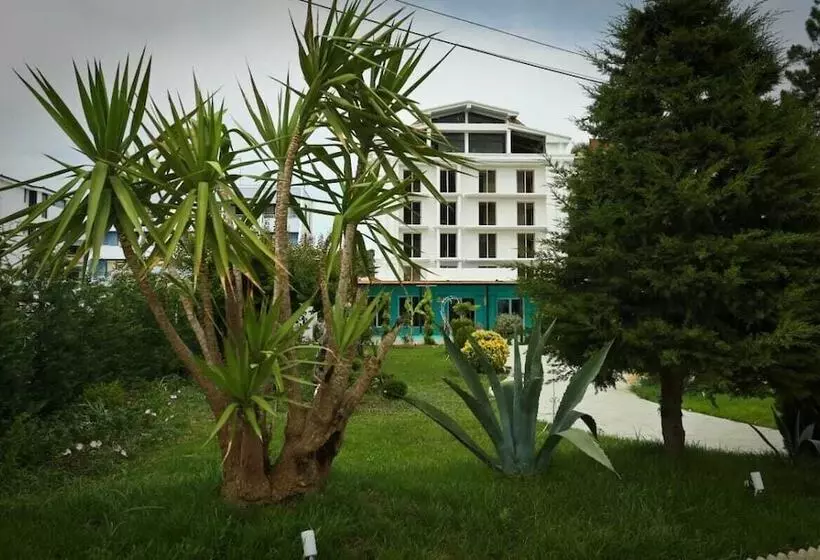 Hotelli Garden Palace