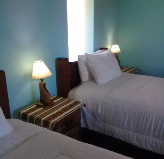 هتل Hostal Quilla Wasi Isla Del Sol