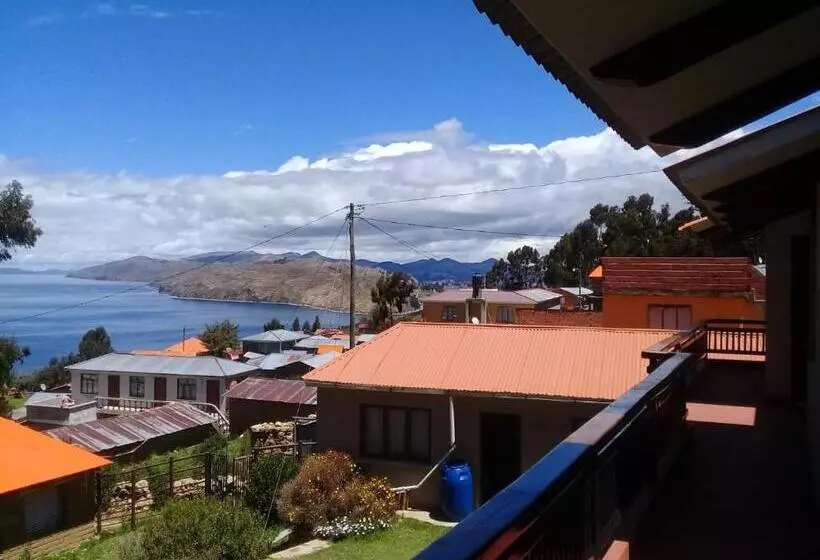 هتل Hostal Quilla Wasi Isla Del Sol