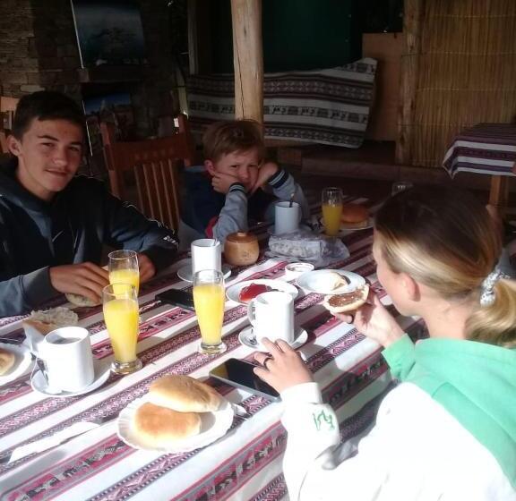 Отель Hostal Quilla Wasi Isla Del Sol