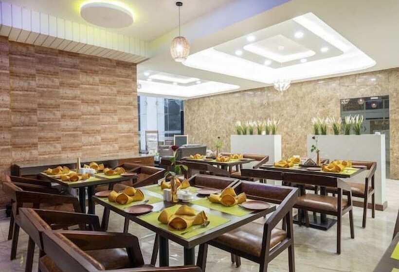 Iroomz Hotel Rainbow Bliss