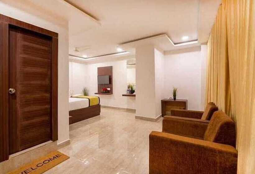 Iroomz Hotel Rainbow Bliss